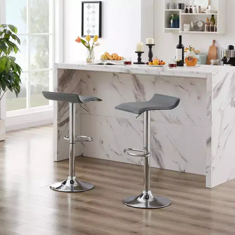 Tabourets de bar avec barre pivotante et hauteur réglable, adaptés aux cuisines/bars/salles à manger/salons.