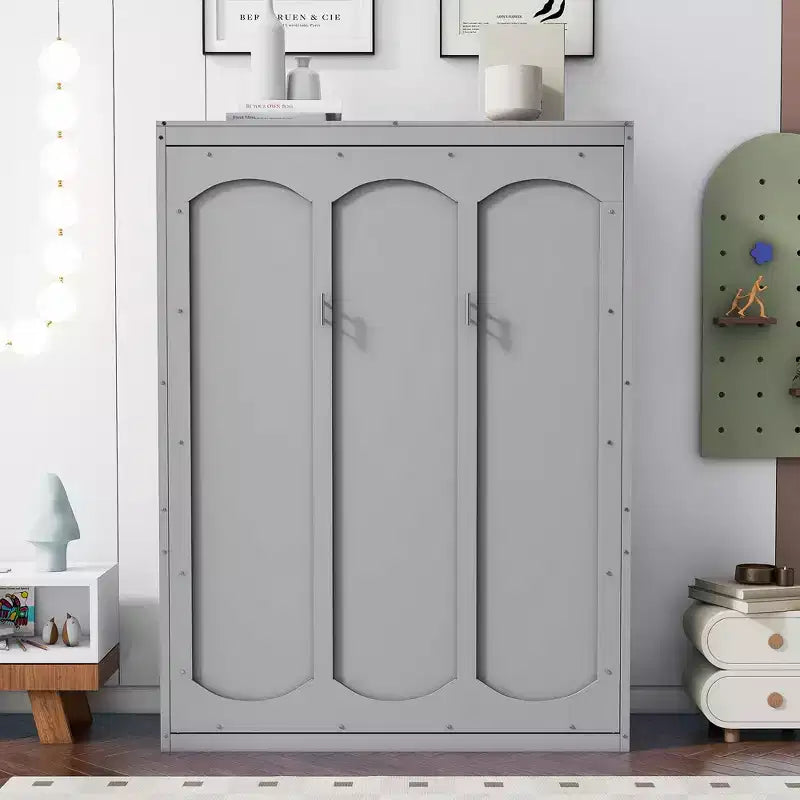 Lit escamotable au design moderne, intégré dans une armoire avec étagères, qualité supérieure