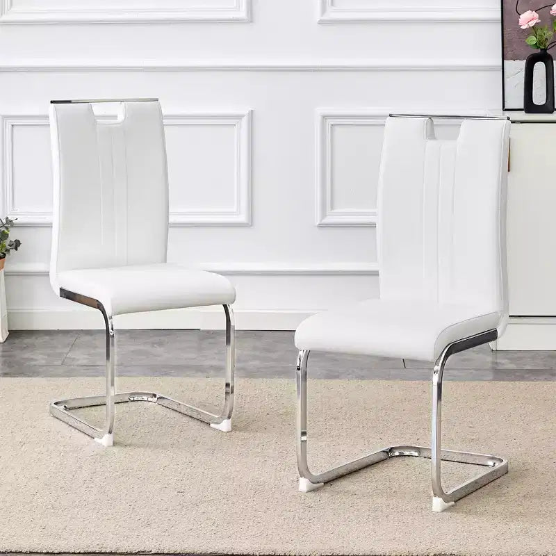 Chaise de salle à manger en similicuir en forme d'arc, dotée d'un dossier ergonomique et mesurant 40 x 52 x 99 cm.